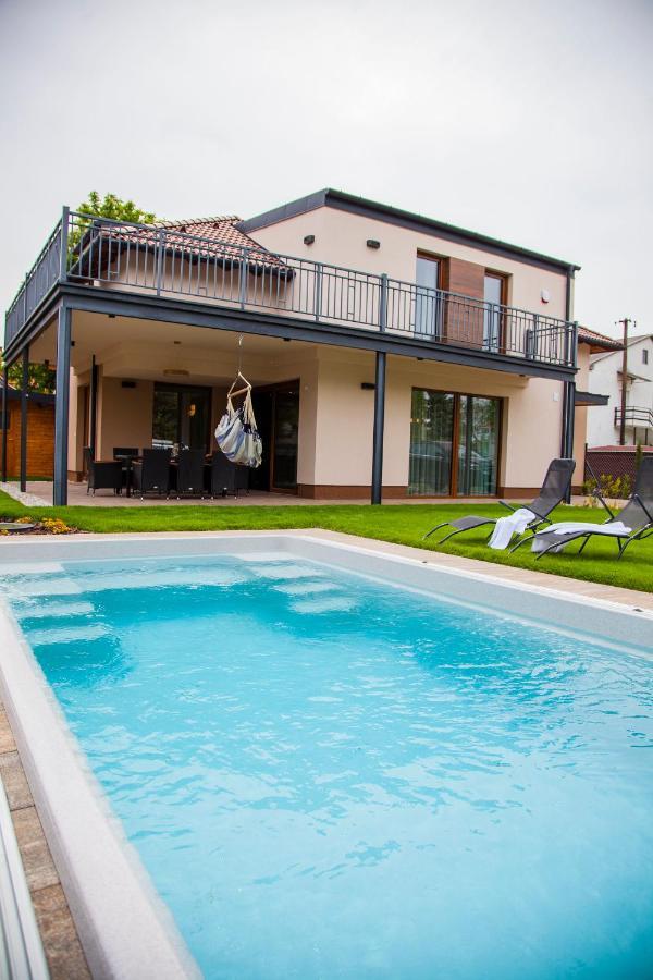 Vila Balaking Zamárdi Exteriér fotografie