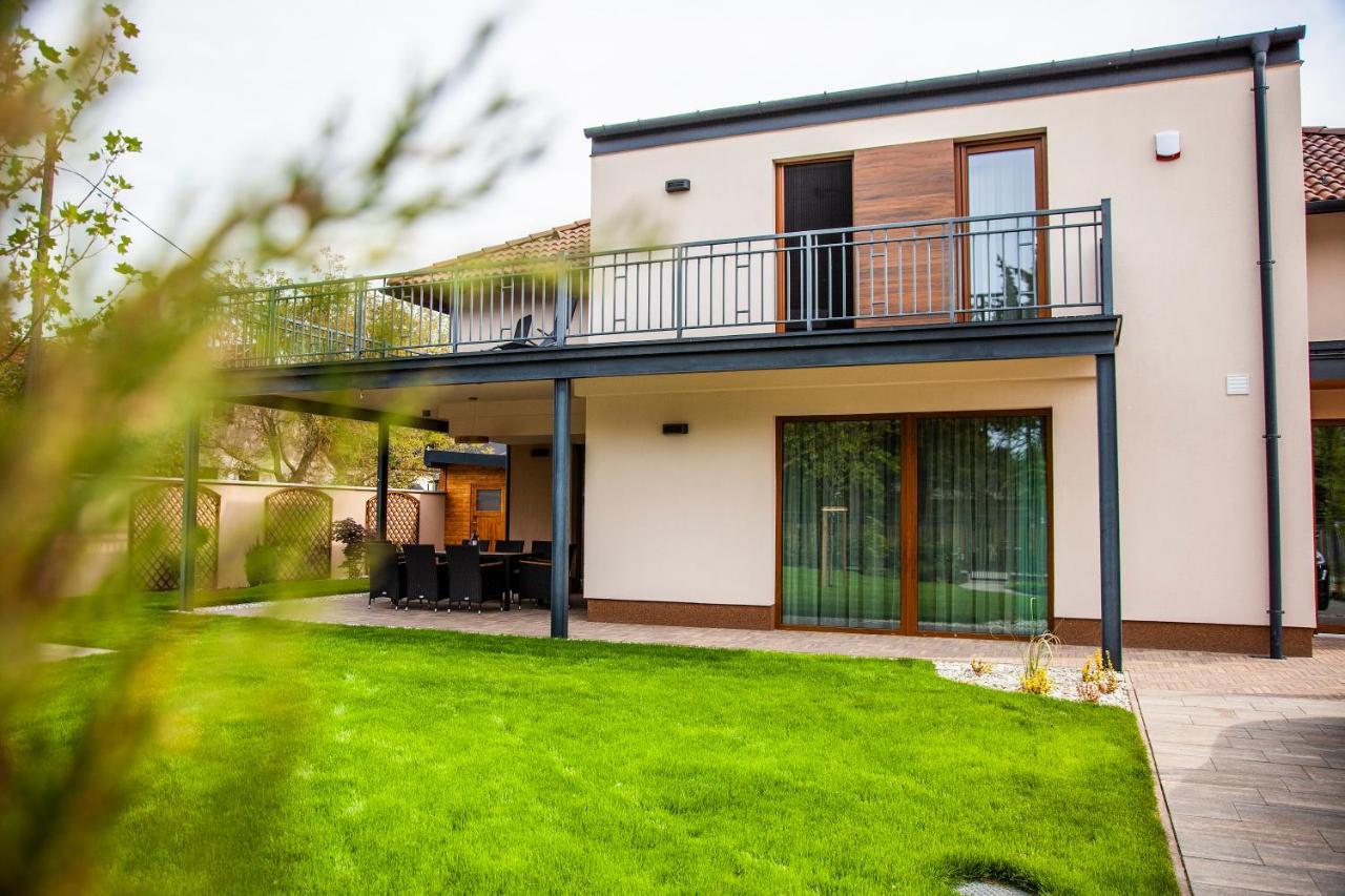 Vila Balaking Zamárdi Exteriér fotografie