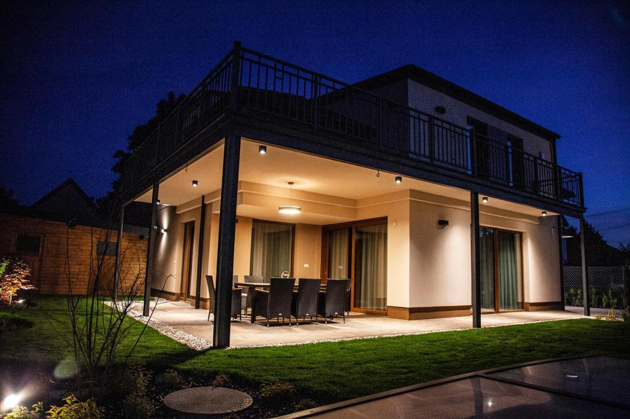Vila Balaking Zamárdi Exteriér fotografie
