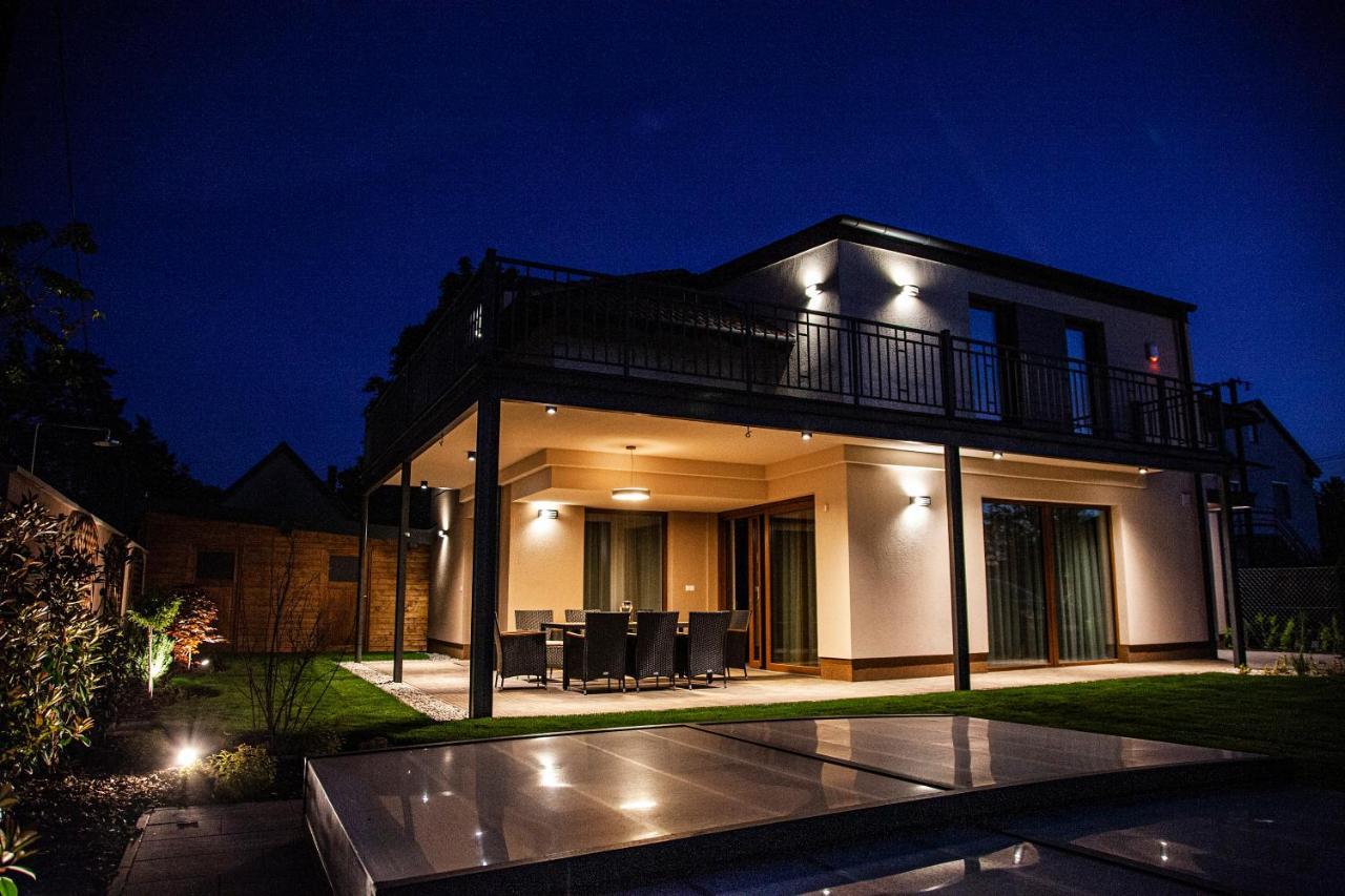 Vila Balaking Zamárdi Exteriér fotografie